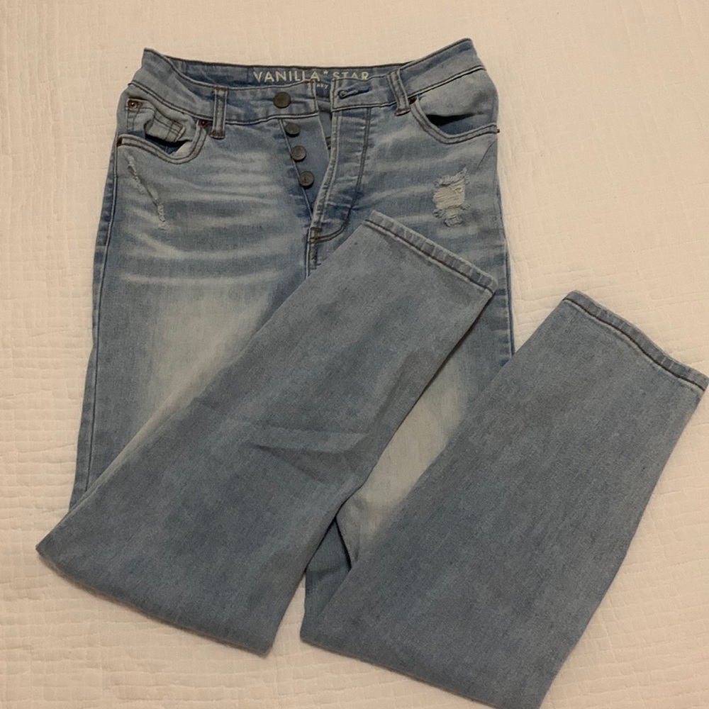 High waisted light wash cropped jeans
